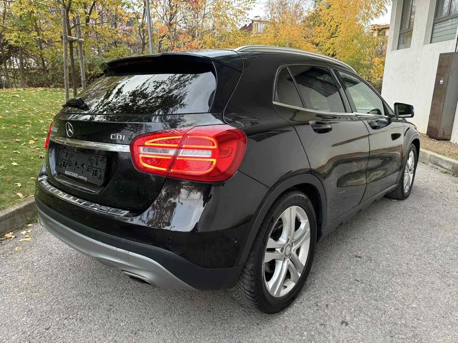 Mercedes-Benz GLA 200 d / ПОДГРЕВ / ПАНОРАМА  - изображение 7