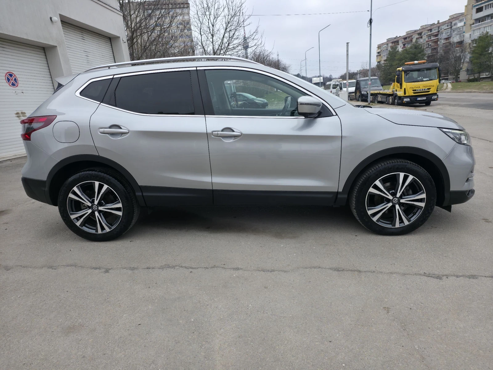 Nissan Qashqai 1.5DCI/116КС/НАВИ/КАМЕРА360/ПАНОРАМА/FACE LIFT, снимка 5 - Автомобили и джипове - 53848430
