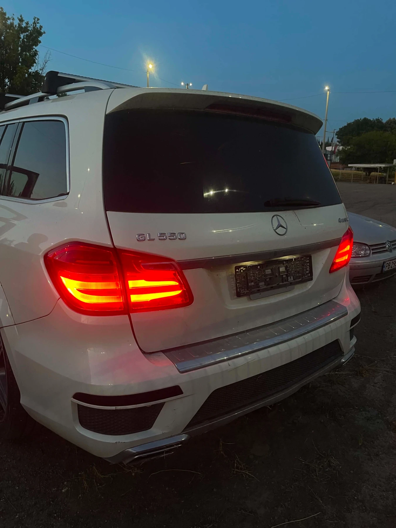 Mercedes-Benz GL 550, снимка 9 - Автомобили и джипове - 56137733