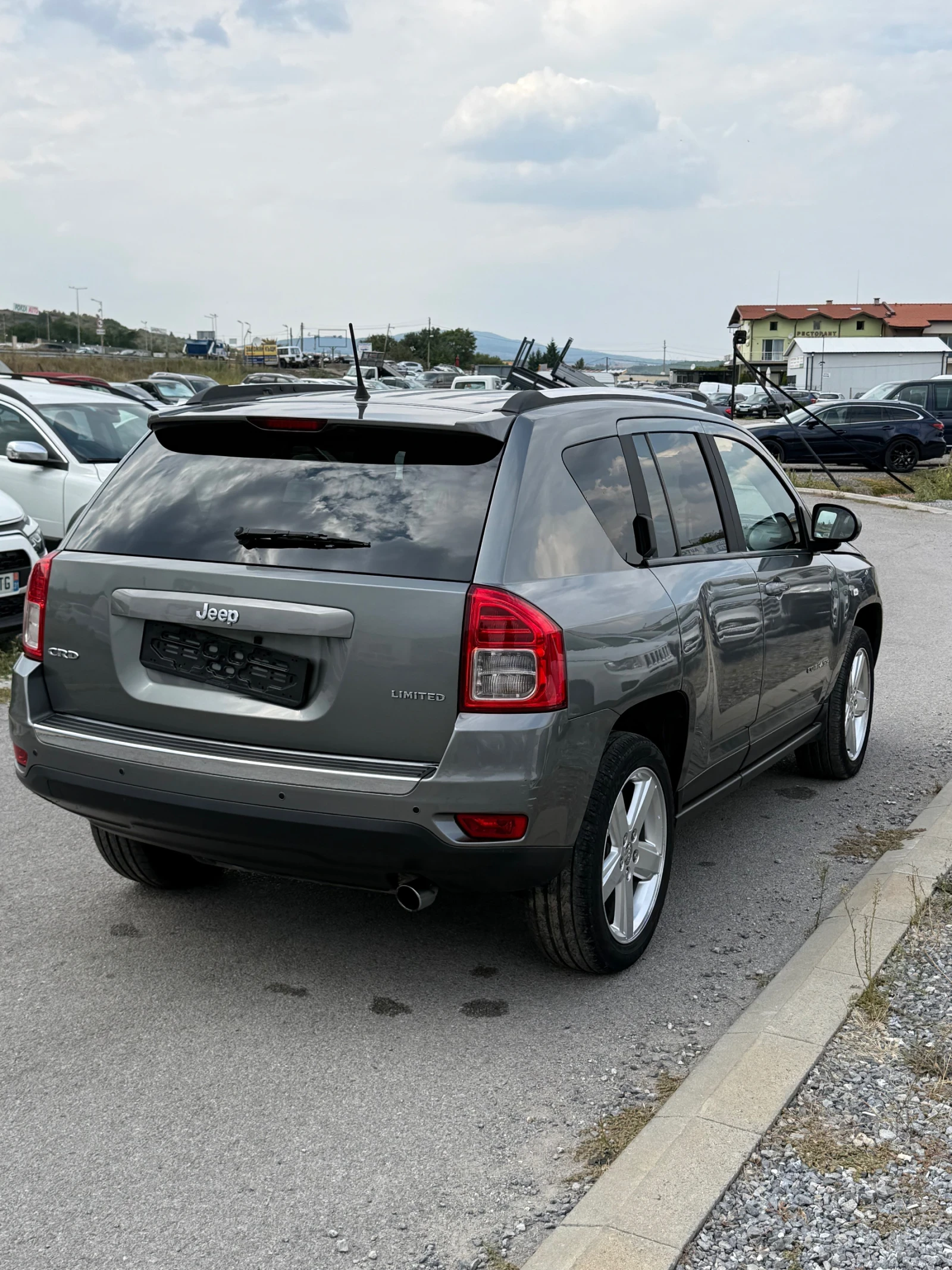 Jeep Compass 2.2 LIMITED, снимка 4 - Автомобили и джипове - 56227536