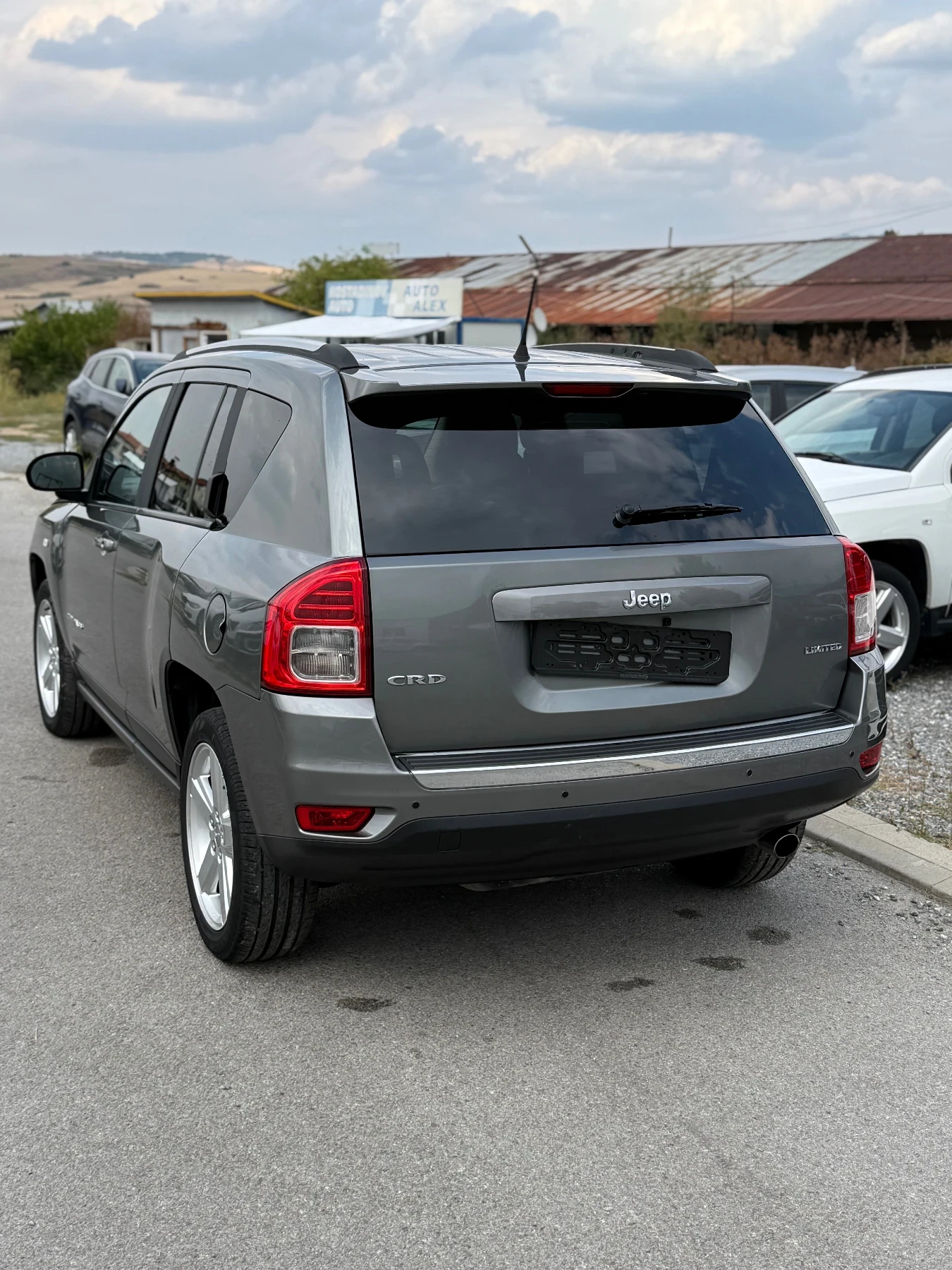 Jeep Compass 2.2 LIMITED, снимка 2 - Автомобили и джипове - 56227536