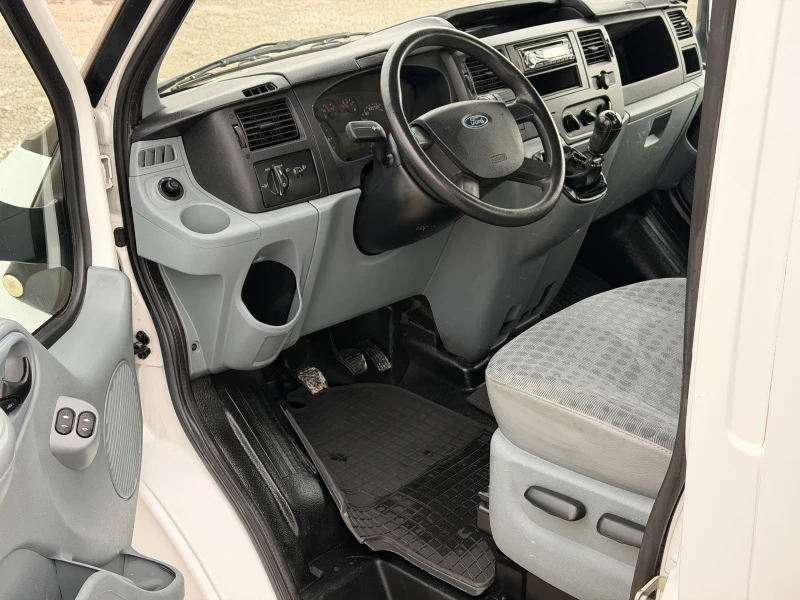 Ford Transit 2.4TDCi 100к.с * Климатик* * ИТАЛИЯ* , снимка 12 - Бусове и автобуси - 53572547