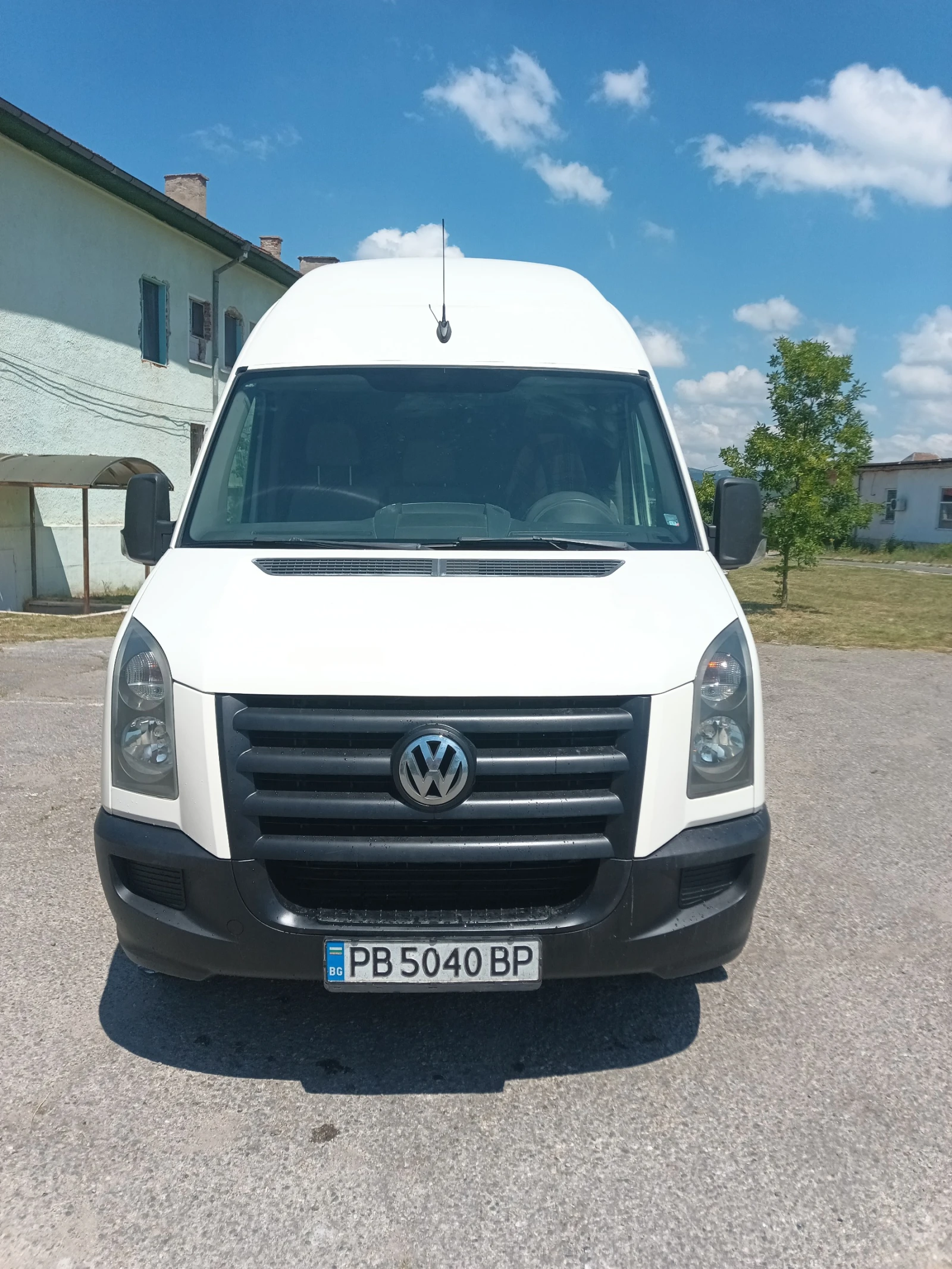 VW Crafter, снимка 2 - Бусове и автобуси - 55096073