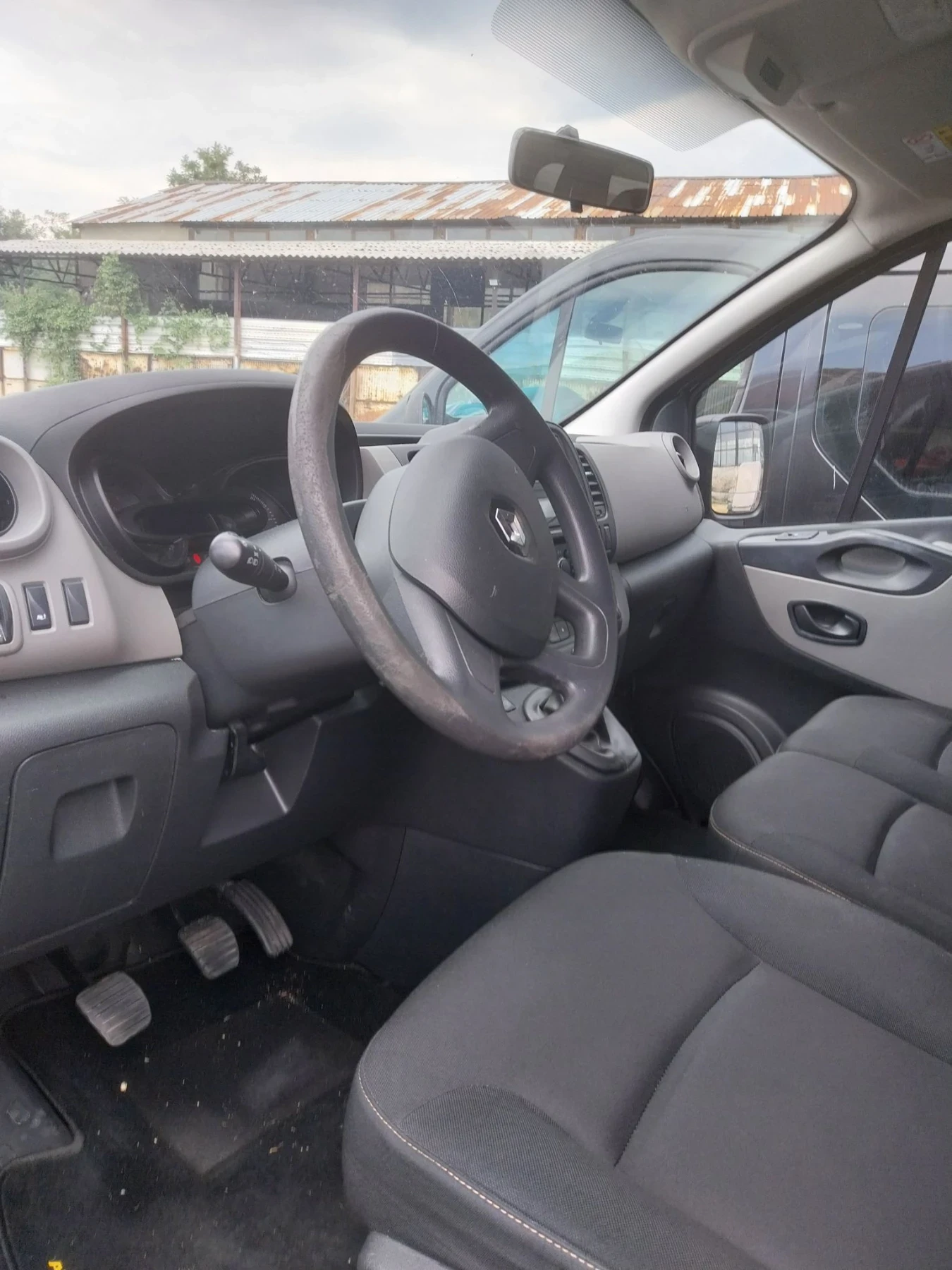 Renault Trafic 1.6dci 125kh, снимка 8 - Бусове и автобуси - 56647436