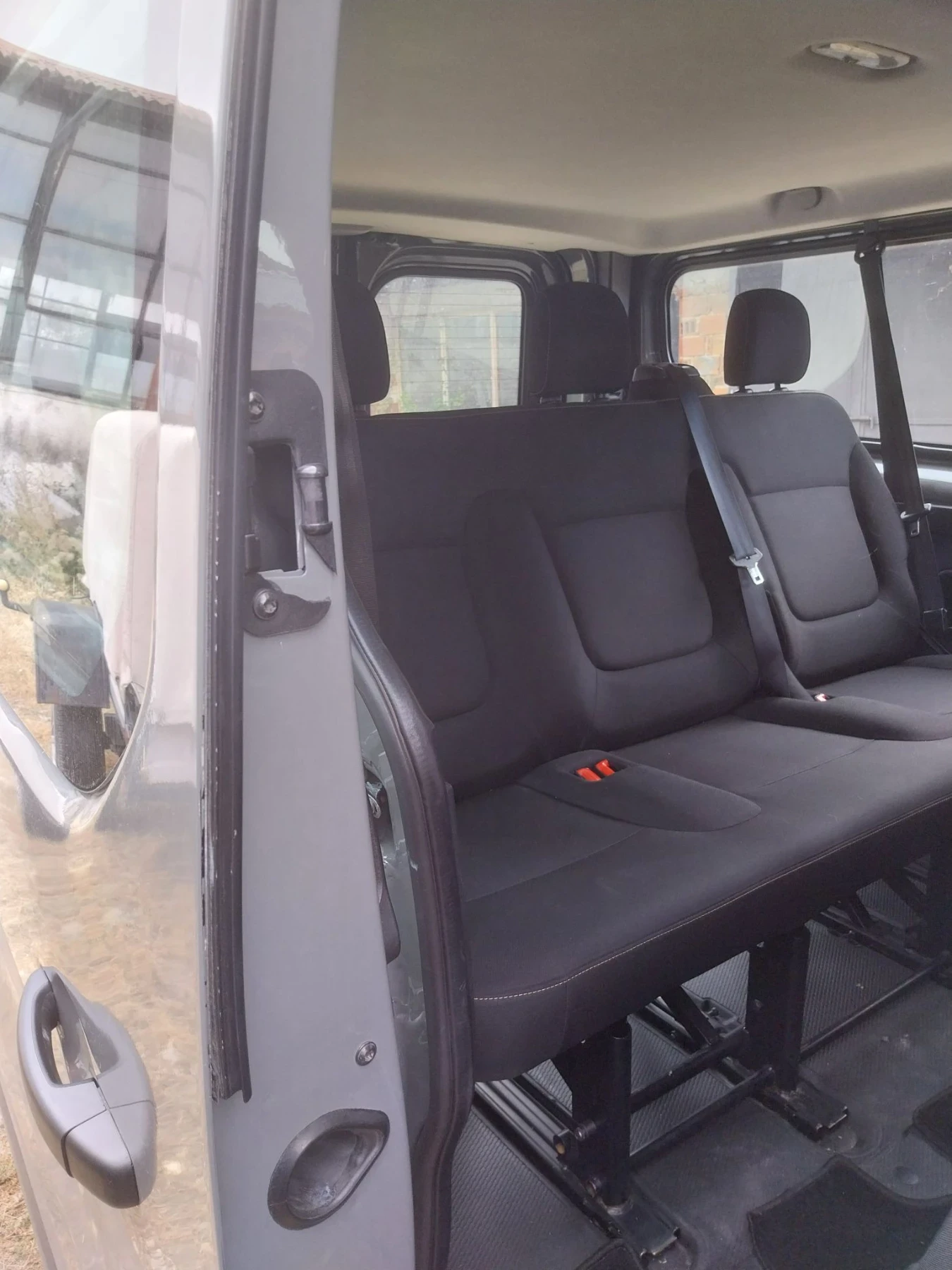 Renault Trafic 1.6dci 125kh, снимка 13 - Бусове и автобуси - 56647436