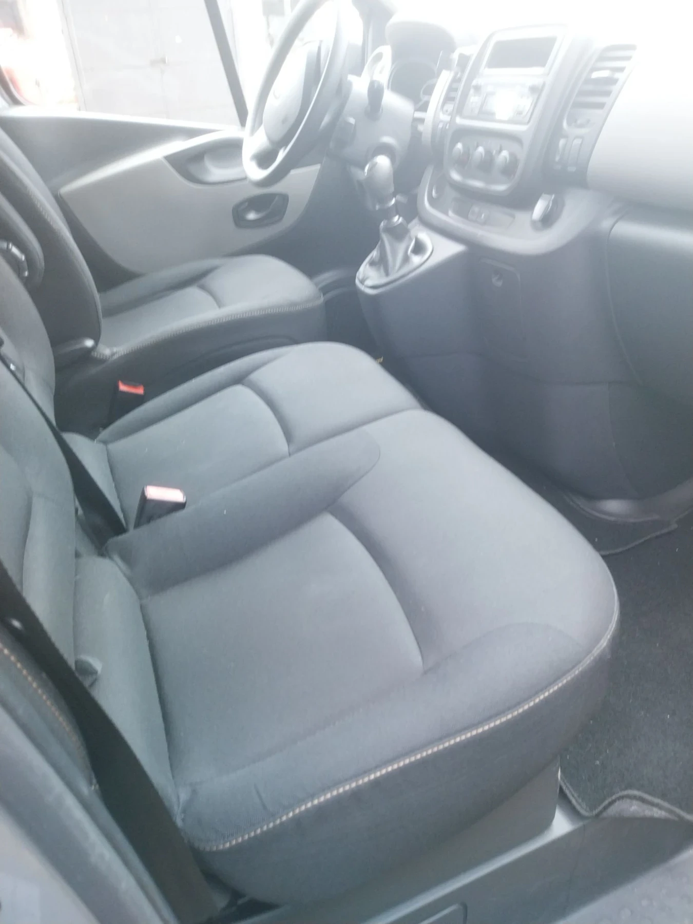 Renault Trafic 1.6dci 125kh, снимка 15 - Бусове и автобуси - 56647436