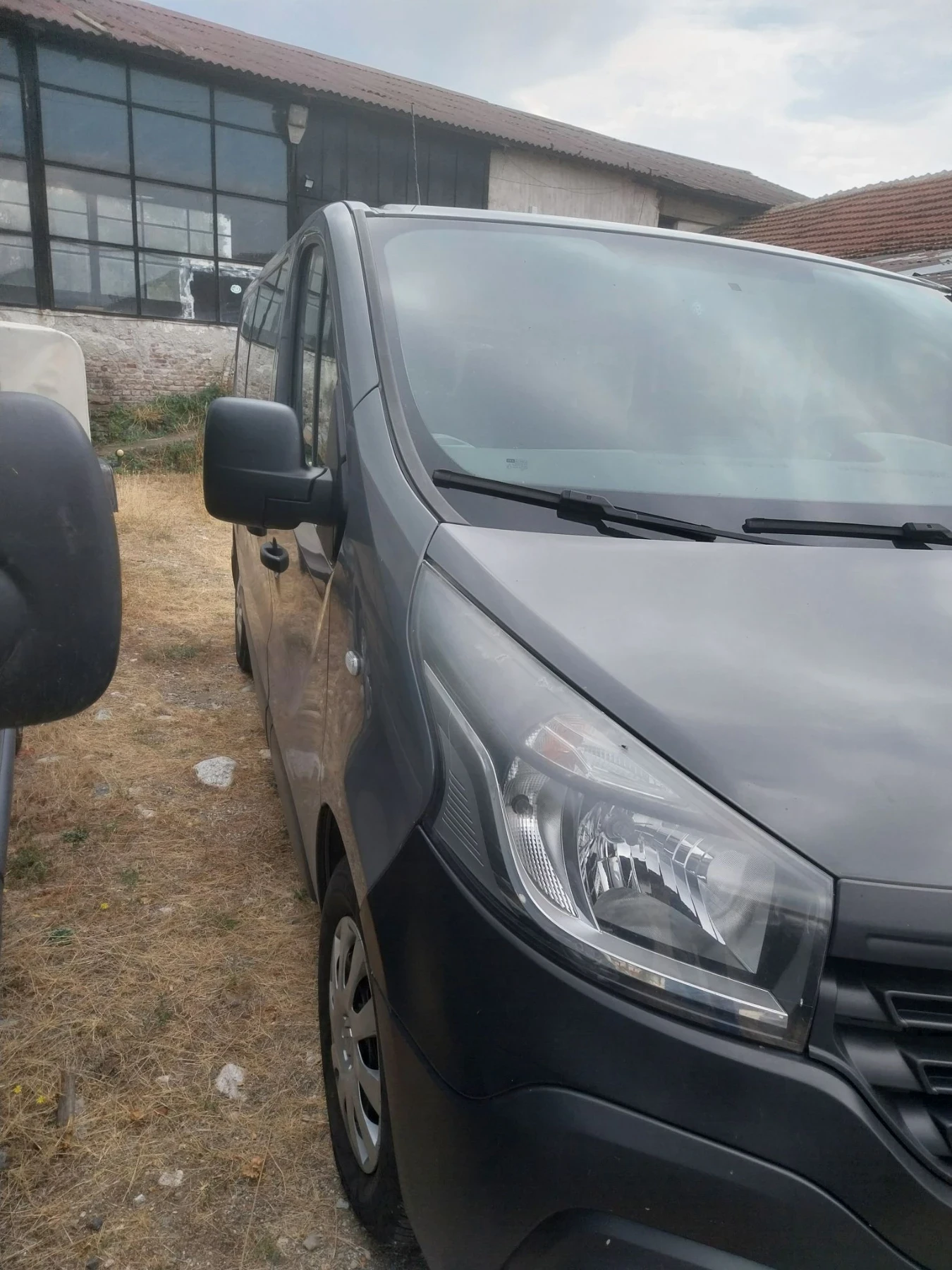 Renault Trafic 1.6dci 125kh, снимка 3 - Бусове и автобуси - 56647436