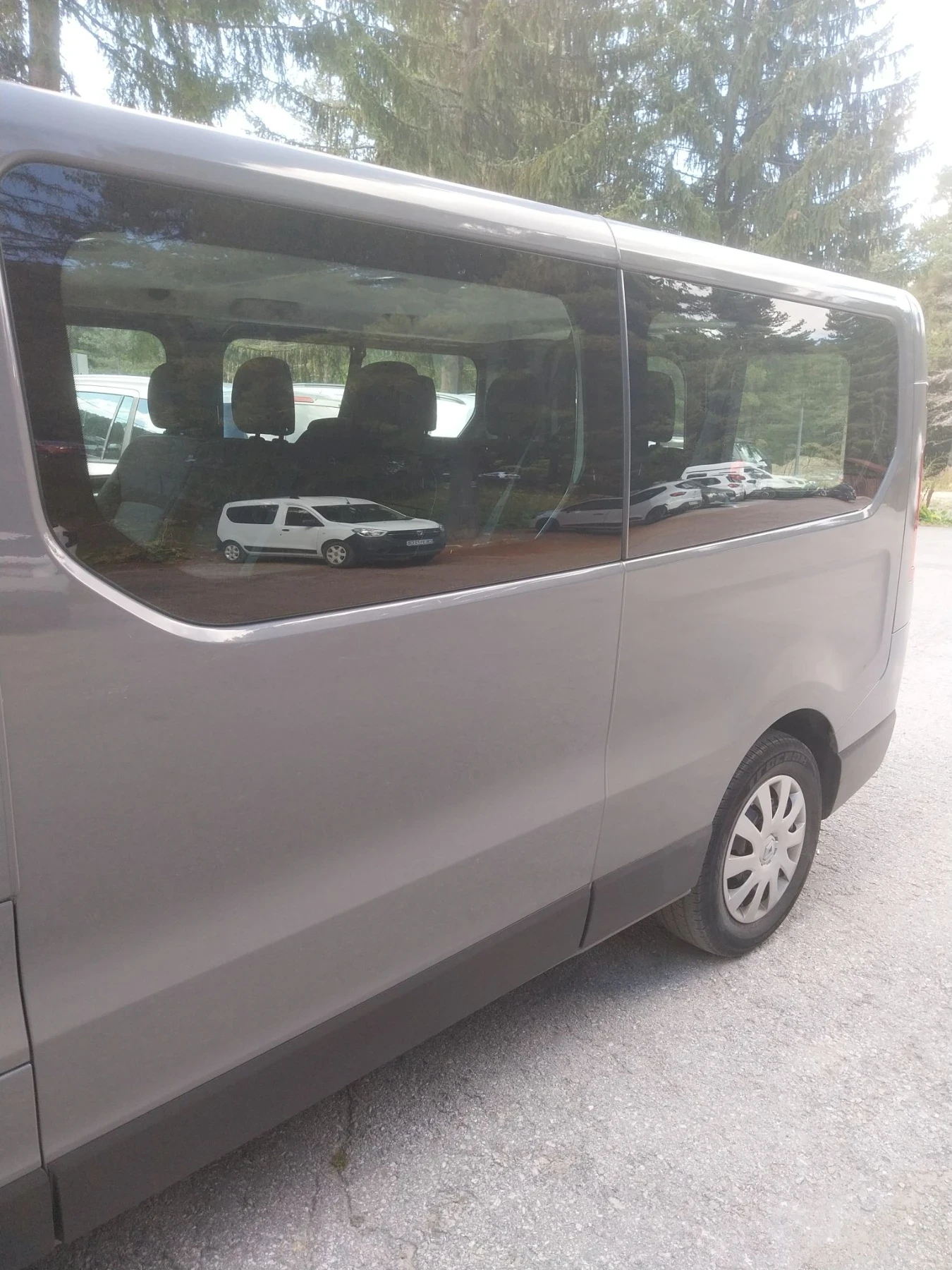 Renault Trafic 1.6dci 125kh, снимка 16 - Бусове и автобуси - 56647436