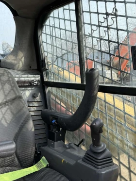 Мини челни товарачи Cat 246D3, снимка 6