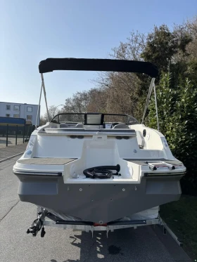 Лодка Bayliner C21, снимка 8