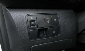 Hyundai Staria L3.5 Lounge 7-Seater Mobility, снимка 14