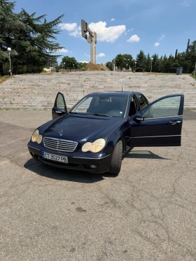 Mercedes-Benz C 220, снимка 2
