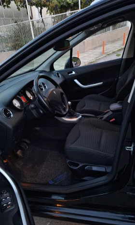 Peugeot 308 2.0hdi 7места Панорама 6 скорости Теглич, снимка 4