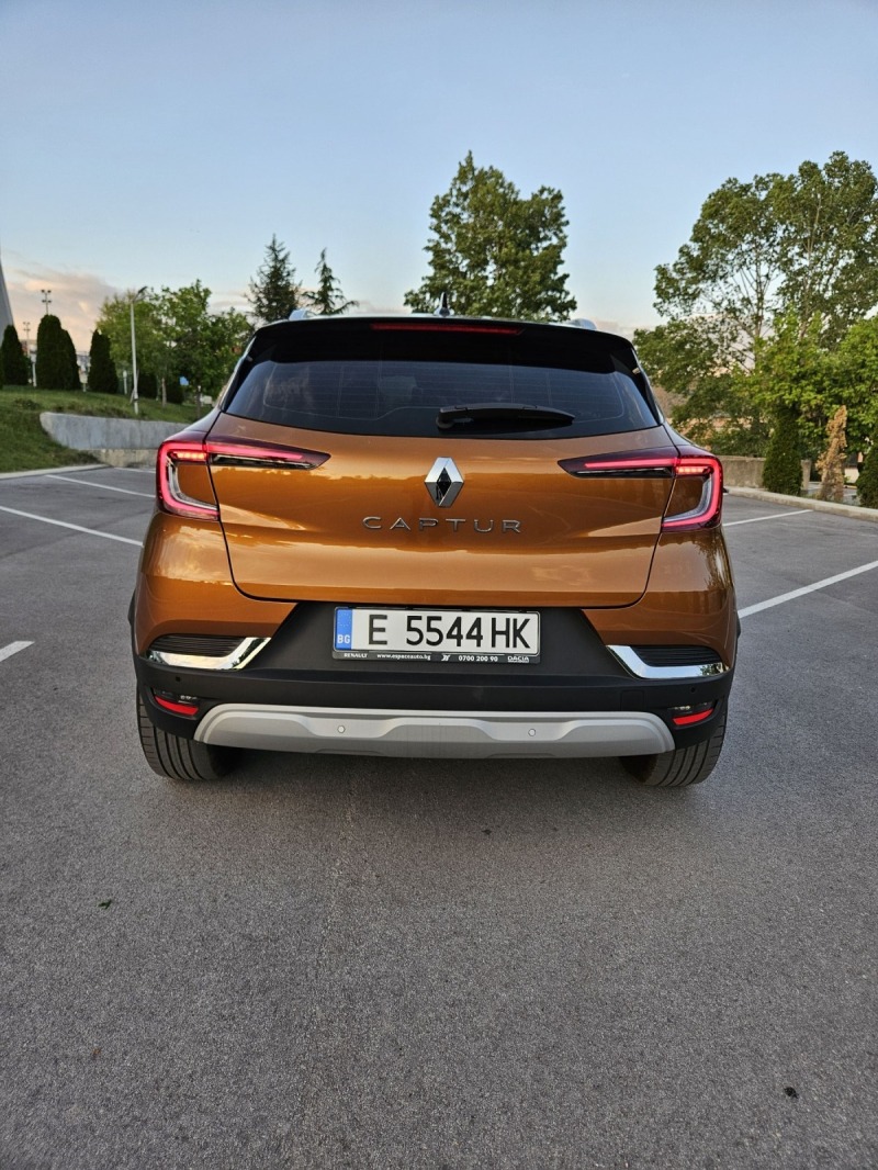 Renault Captur, снимка 6 - Автомобили и джипове - 45523343