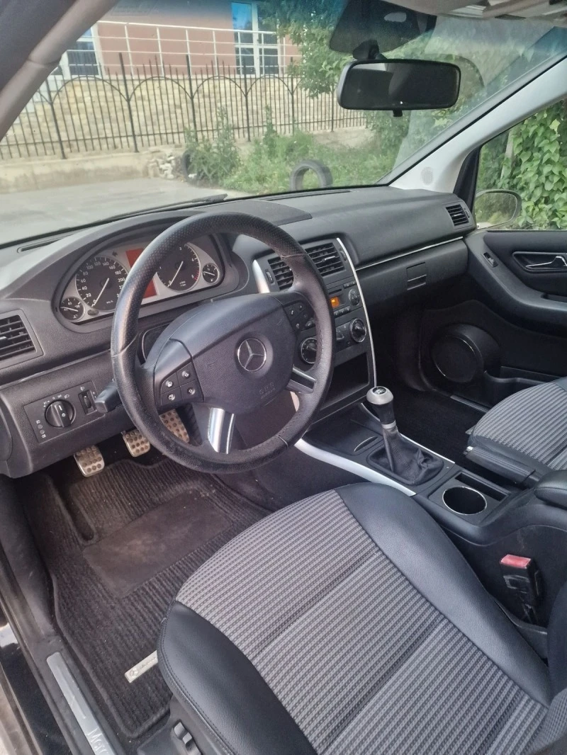 Mercedes-Benz B 180, снимка 4 - Автомобили и джипове - 47117932