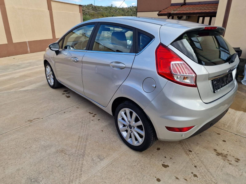 Ford Fiesta 1.25 4 цилиндъра, снимка 7 - Автомобили и джипове - 47529409