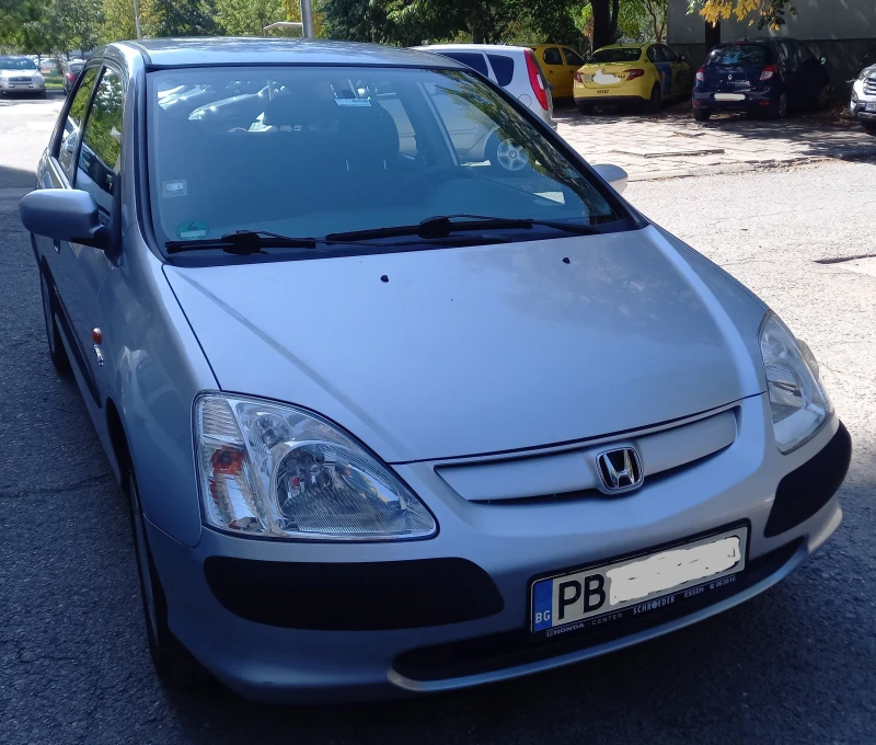 Honda Civic 1.6 i-vtec, снимка 2 - Автомобили и джипове - 47569995