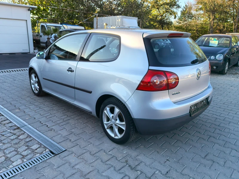 VW Golf 1.4i 82k.c., снимка 4 - Автомобили и джипове - 47693417