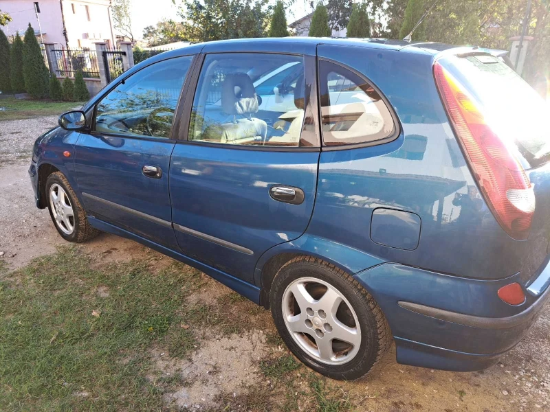 Nissan Almera tino 1.8, снимка 3 - Автомобили и джипове - 47860568