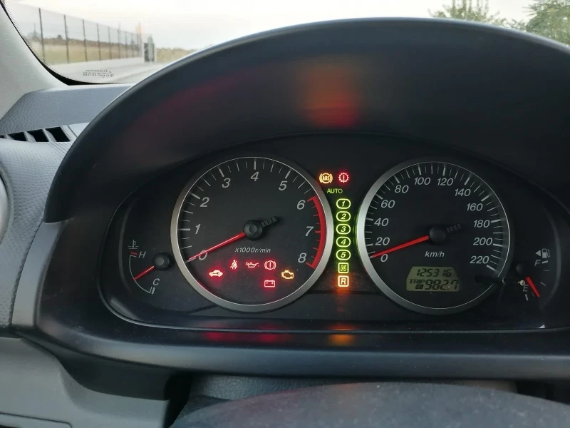 Mazda 2, снимка 10 - Автомобили и джипове - 48892913