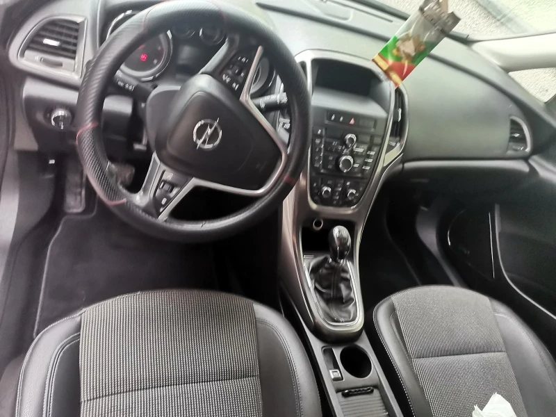 Opel Astra 1.7, снимка 2 - Автомобили и джипове - 51306320