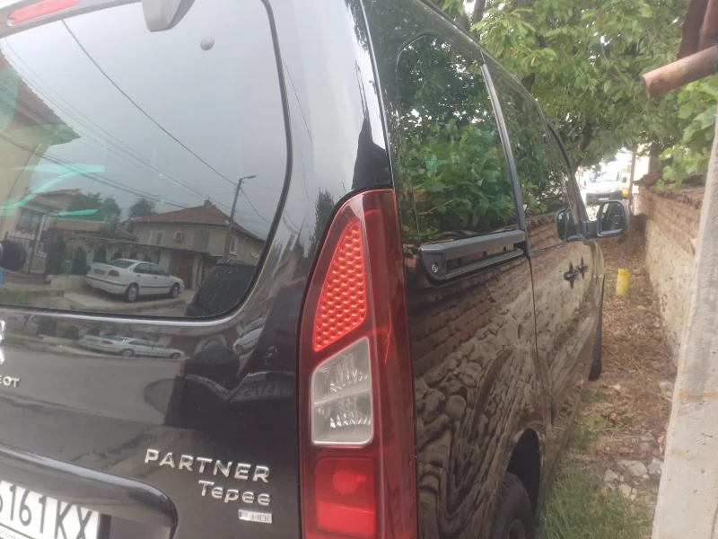 Peugeot Partner 1.6 HDI 90к.с 2015г , снимка 2 - Автомобили и джипове - 52004389