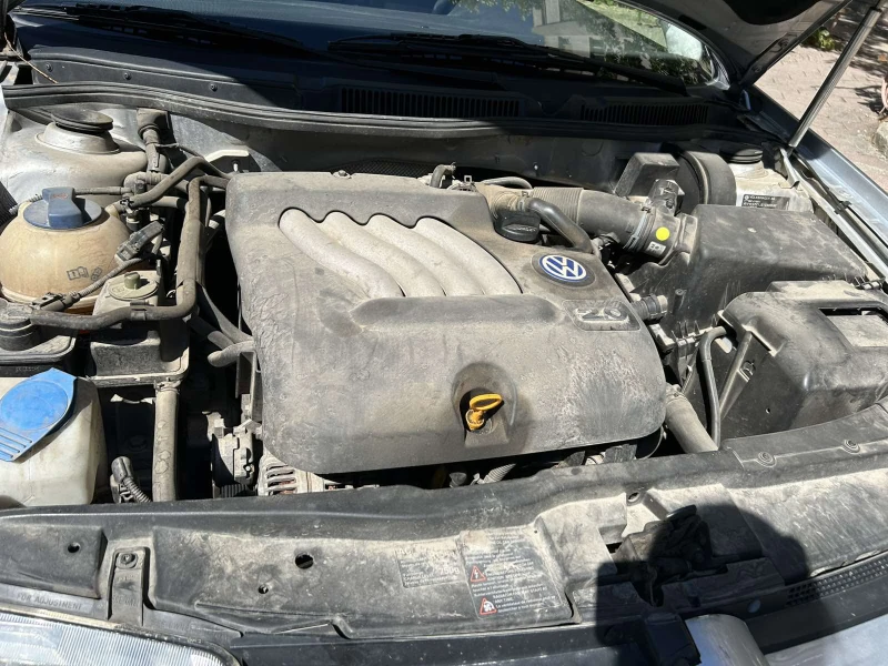 VW Bora, снимка 8 - Автомобили и джипове - 51512577