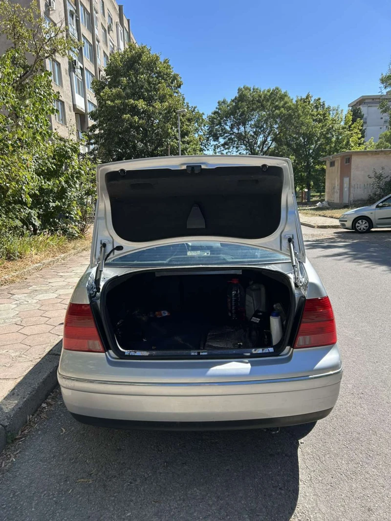 VW Bora, снимка 4 - Автомобили и джипове - 51512577