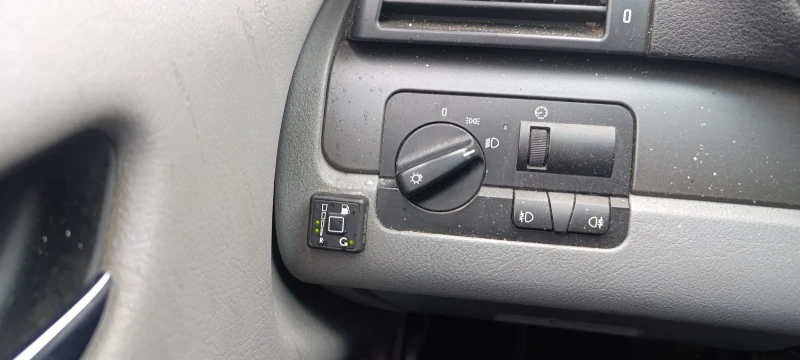 BMW 318, снимка 8 - Автомобили и джипове - 52976244