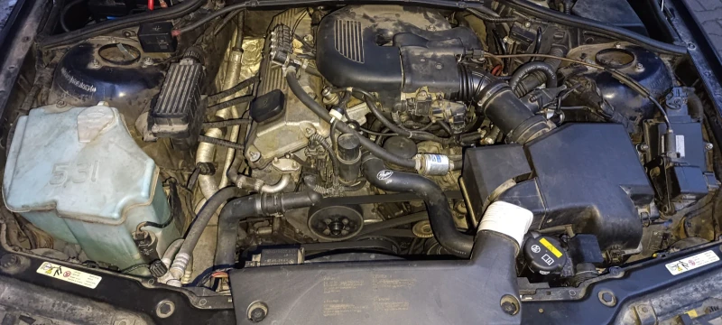 BMW 318, снимка 10 - Автомобили и джипове - 52976244