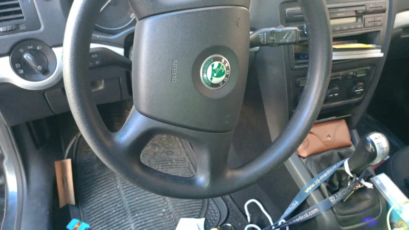 Skoda Octavia, снимка 10 - Автомобили и джипове - 53007634