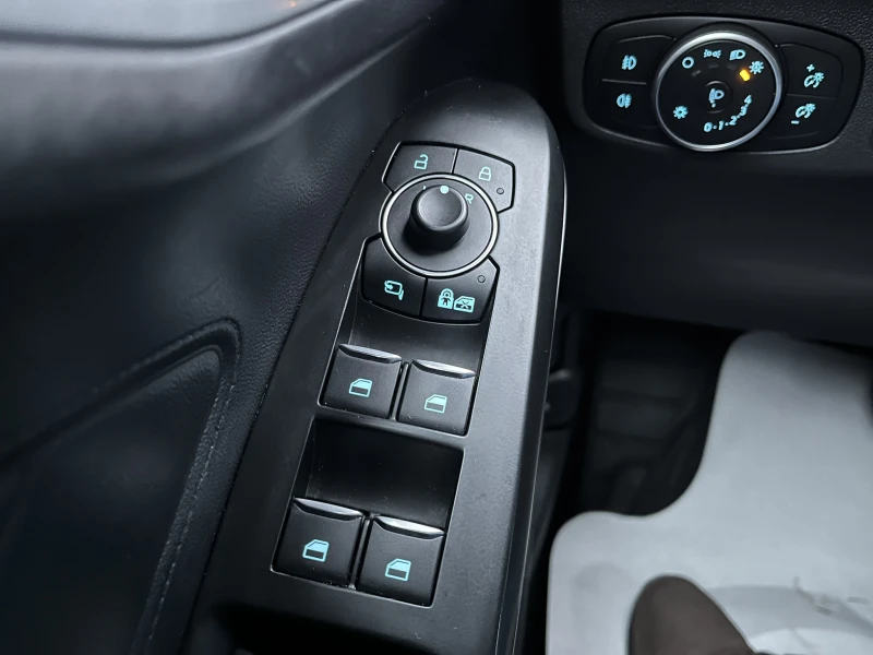 Ford Focus SW 1.0 EcoBoost 125 HP Automatic, снимка 16 - Автомобили и джипове - 53204337