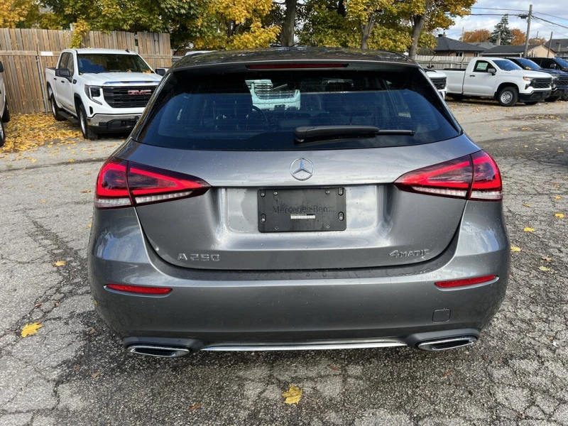 Mercedes-Benz A 250 Premium audio* Keyless* Memory* PANO* REAR CAMERA*, снимка 4 - Автомобили и джипове - 53305766