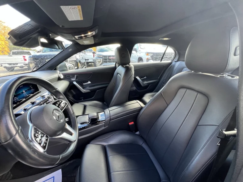 Mercedes-Benz A 250 Premium audio* Keyless* Memory* PANO* REAR CAMERA*, снимка 5 - Автомобили и джипове - 53305766