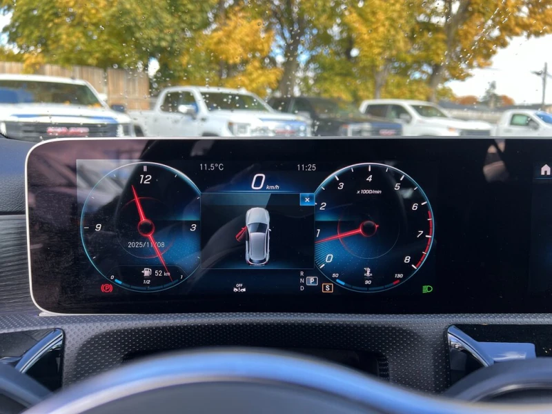 Mercedes-Benz A 250 Premium audio* Keyless* Memory* PANO* REAR CAMERA*, снимка 8 - Автомобили и джипове - 53305766