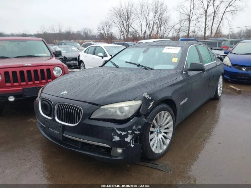 BMW 750 4.4l Li xDrive, снимка 2 - Автомобили и джипове - 53375809