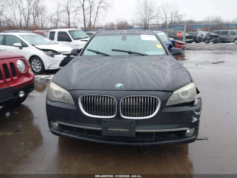 BMW 750 4.4l Li xDrive, снимка 12 - Автомобили и джипове - 53375809