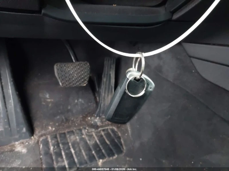 BMW 750 4.4l Li xDrive, снимка 11 - Автомобили и джипове - 53375809