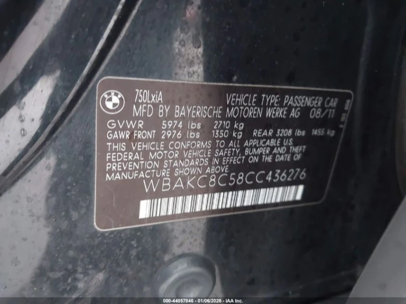 BMW 750 4.4l Li xDrive, снимка 9 - Автомобили и джипове - 53375809