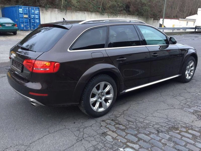 Audi Allroad A4 Allroad 2бр части, снимка 2 - Автомобили и джипове - 20780764