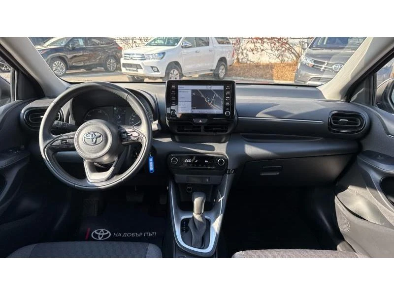 Toyota Yaris 1.5HSD Dynamic - изображение 8