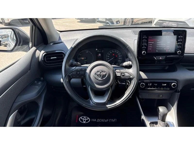 Toyota Yaris 1.5HSD ACTIVE, снимка 9 - Автомобили и джипове - 54448074
