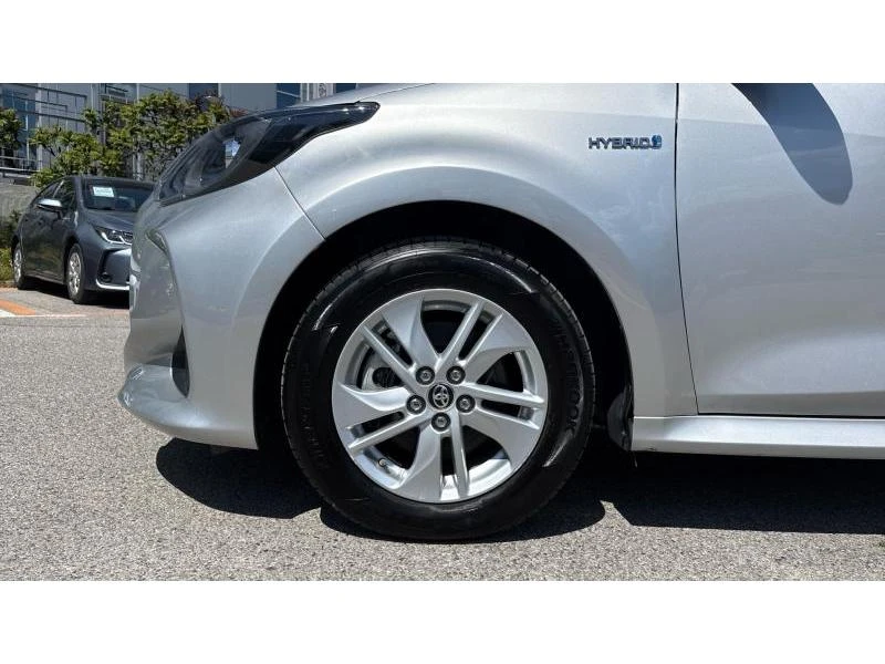 Toyota Yaris 1.5HSD ACTIVE, снимка 16 - Автомобили и джипове - 54448074