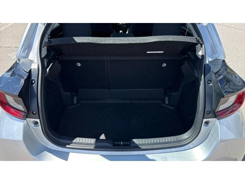 Toyota Yaris 1.5HSD ACTIVE, снимка 10 - Автомобили и джипове - 54448074