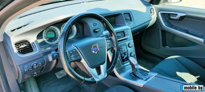 Volvo S60, снимка 15 - Автомобили и джипове - 55104071