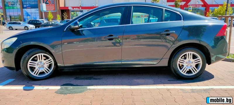 Volvo S60, снимка 5 - Автомобили и джипове - 55104071
