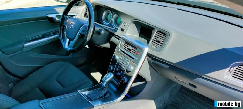 Volvo S60, снимка 14 - Автомобили и джипове - 55104071