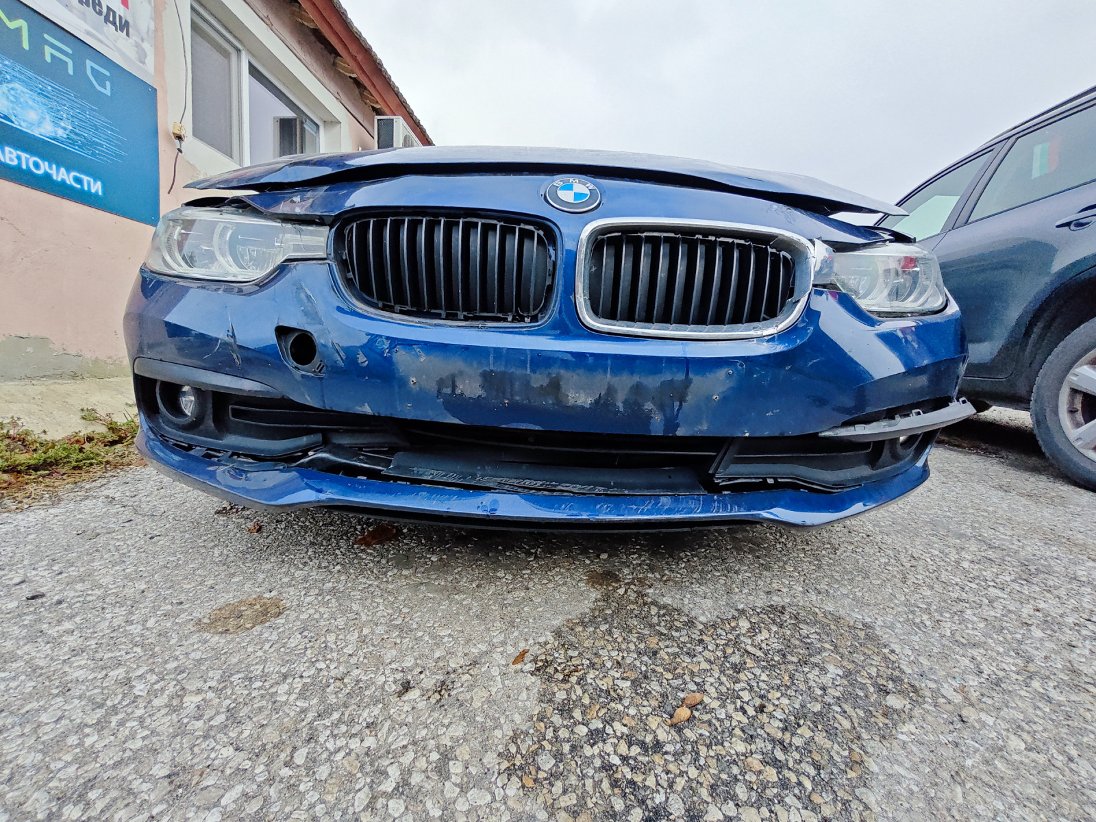 BMW 320 Facelift - изображение 1