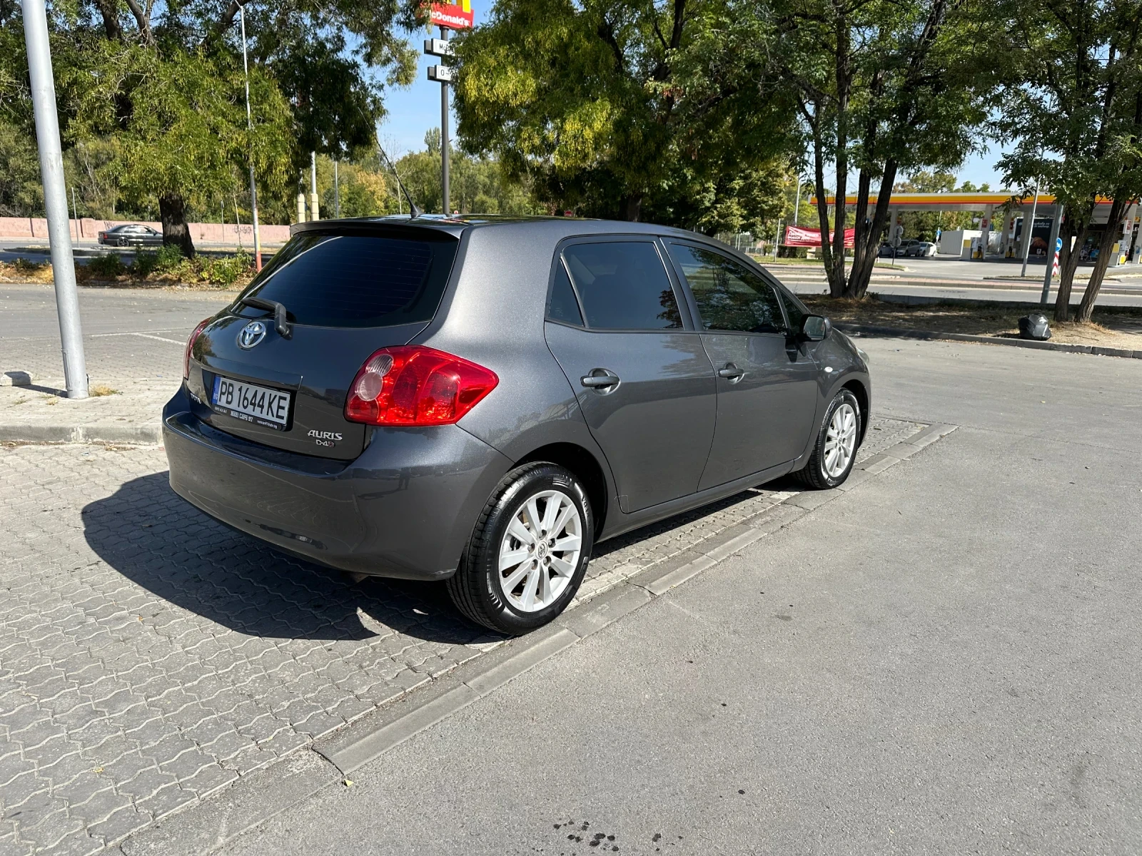 Toyota Auris  - изображение 8