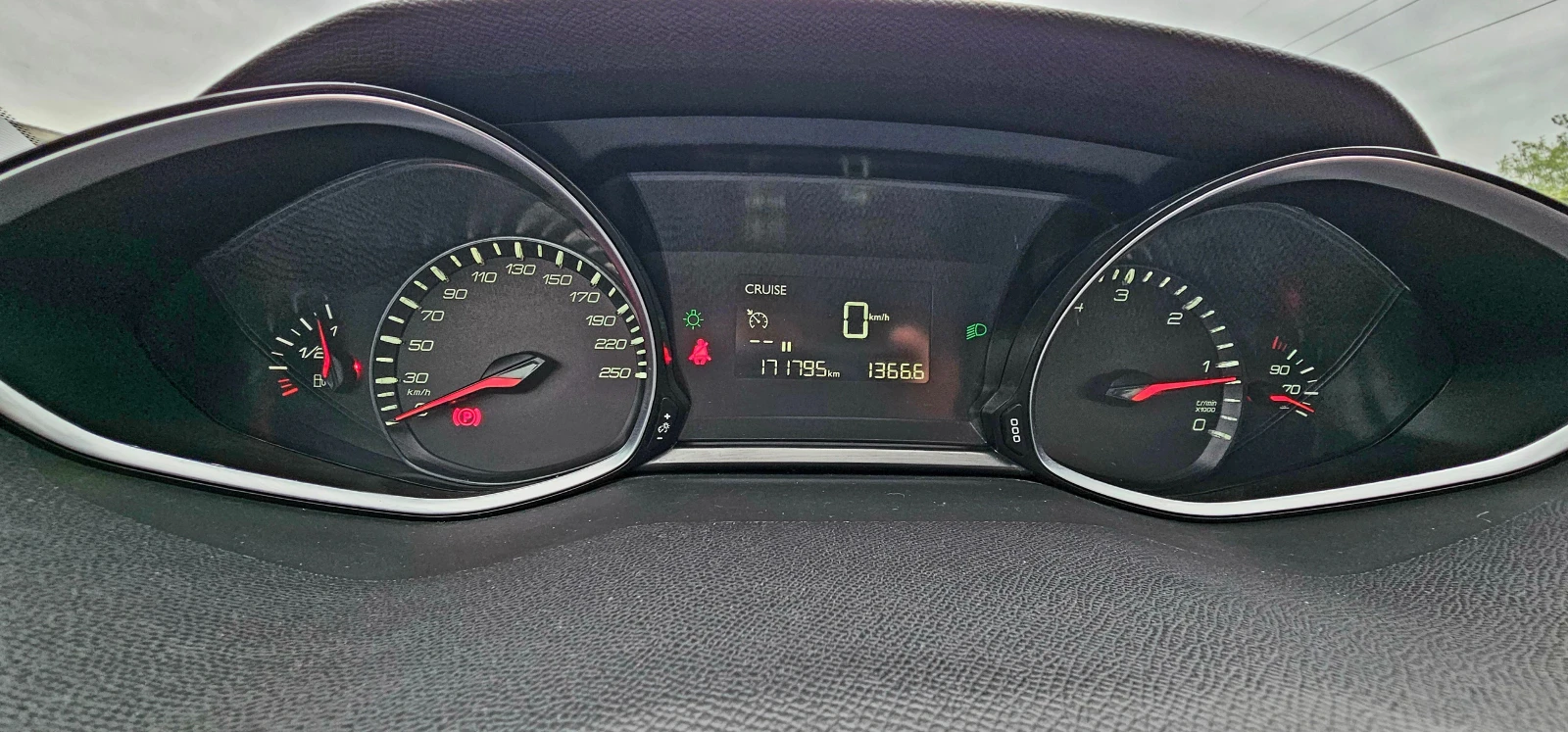 Peugeot 308 1.5   | Mobile.bg   13